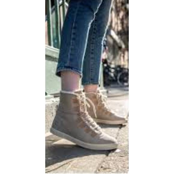 Timberland Gray Suede Dausette Cream Fleece Fold Down Boots Booties 6 cabincore - Picture 14 of 14